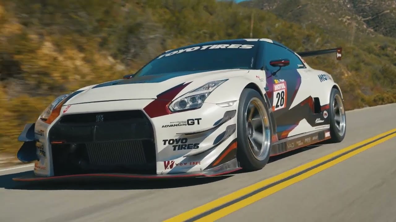 R35 GT-R +  ADVAN Racing  GT Beyond