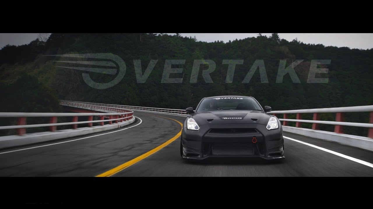Overtake GT-R // Carbon Fiber Godzilla - オーバーテイク R35