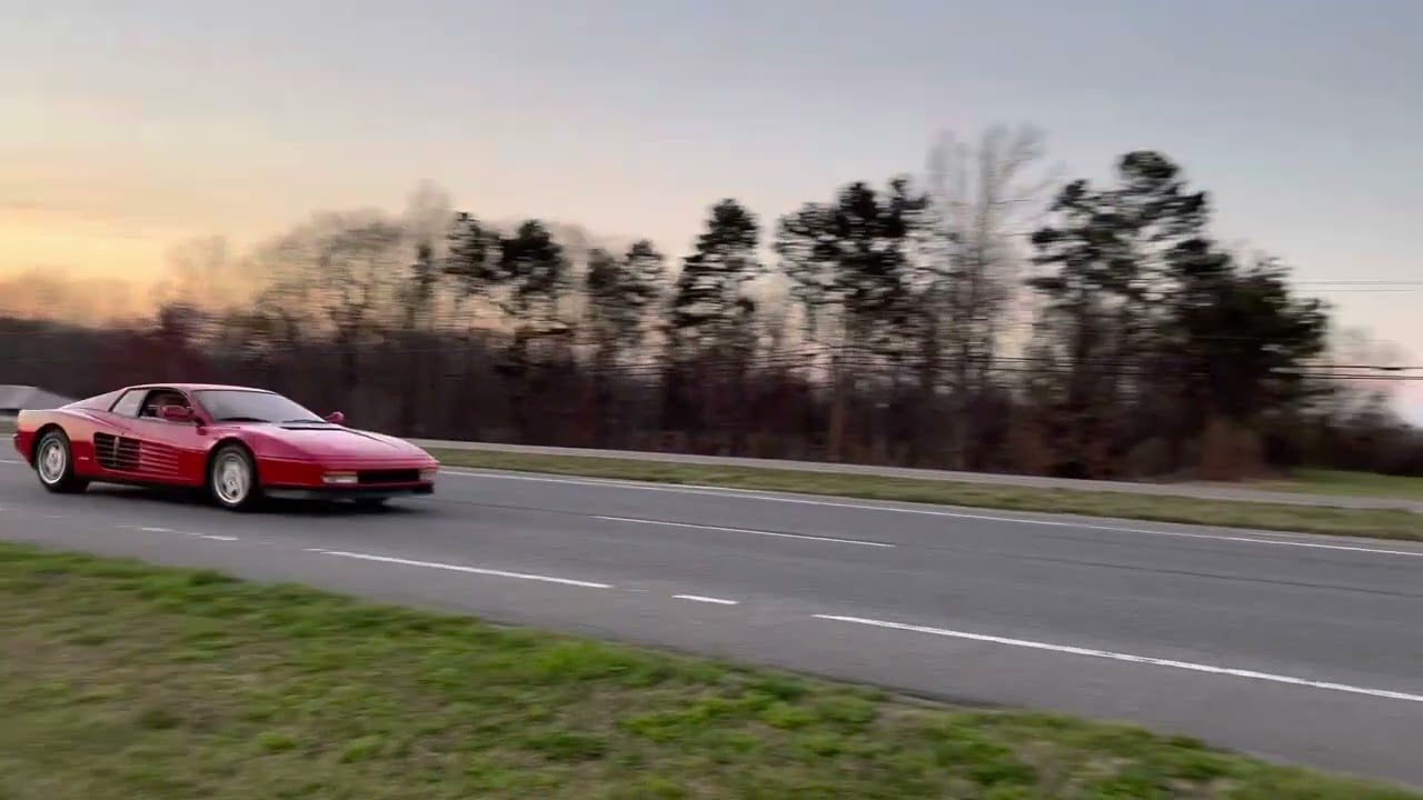 Ferrari Testarossa Fly by