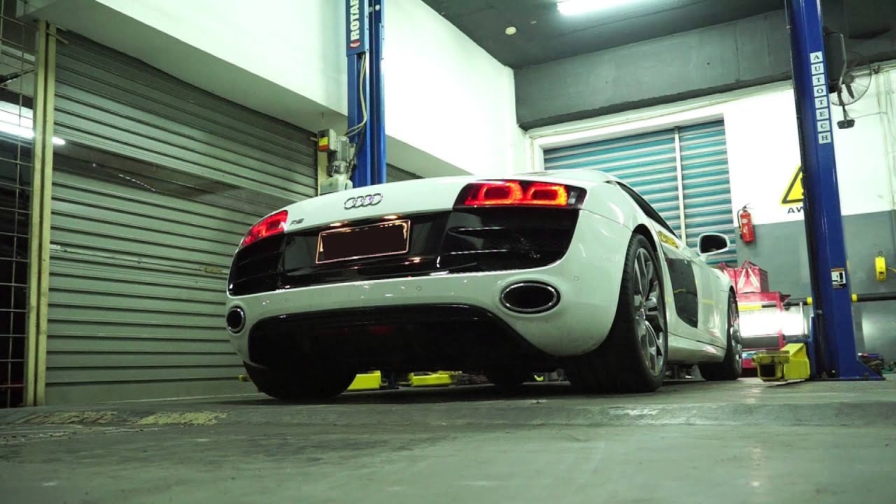 Revs! Audi R8 V10 fitted with Armytrix Titanium X-pipe Valvetronic Mufflers Indonesia