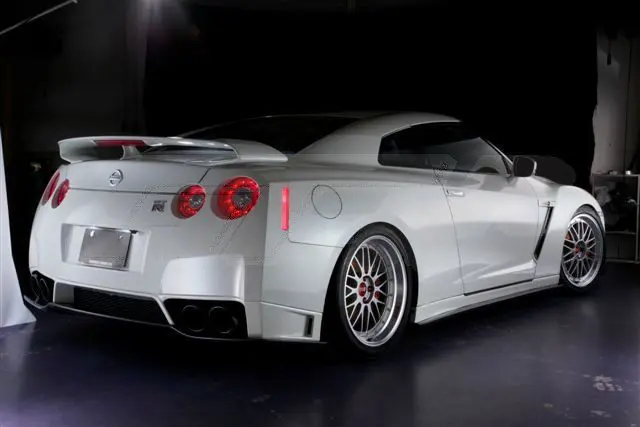 Phoenix's Power Side Skirt Set for 2009-19 Nissan GT-R [R35]