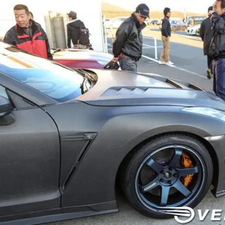 Overtake Dry Carbon Front Fender Set for 2009-19 Nissan GT-R [R35]