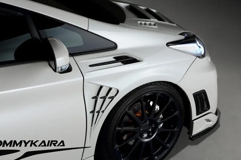 Tommy Kaira RR Front Fenders for Toyota Prius [ZVW30] 1T001F00