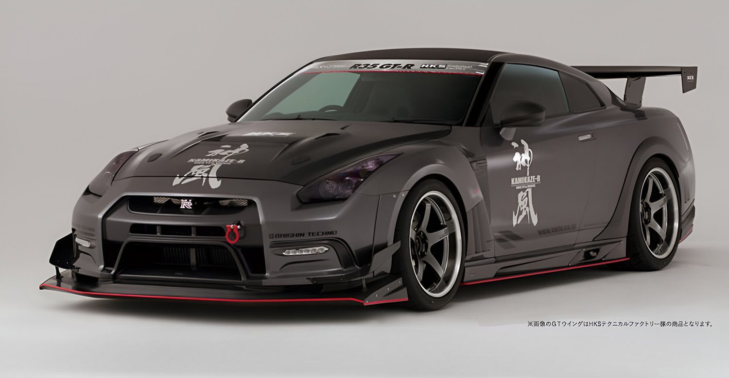VARIS 神風ワイドフェンダーキット R35 GT-R Varis KAMIKAZE-R Circuit Ver. Front Bumper and VSDC Diffuser for