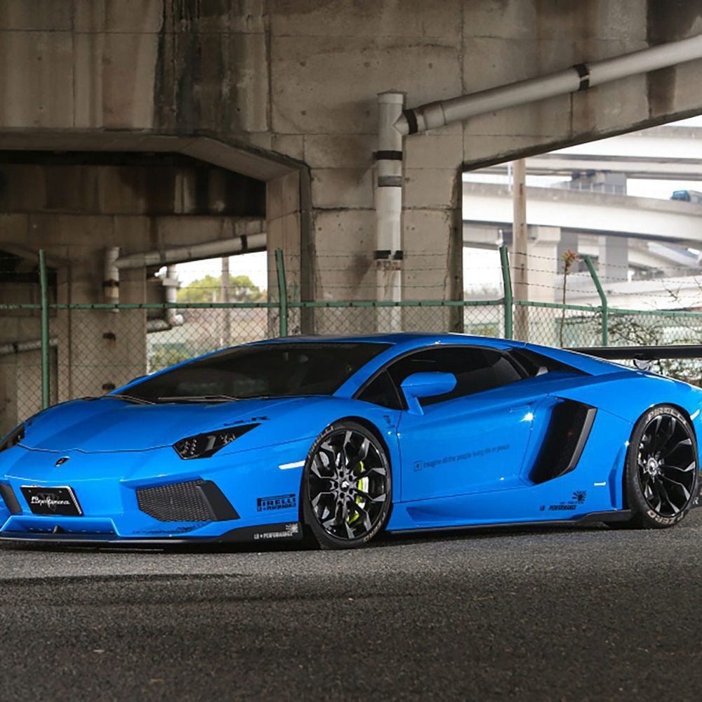 Liberty Walk LB★PERFORMANCE Body Kit for LP700-4 Lamborghini Aventador Installed