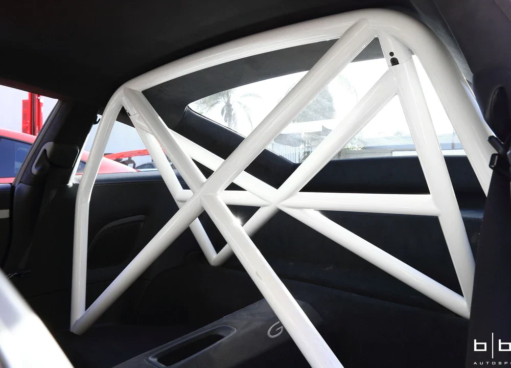 BBi roll cage in Porsche GT3