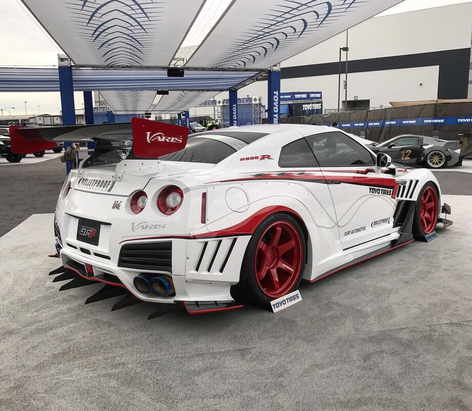 VARIS 神風ワイドフェンダーキット R35 GT-R Varis KAMIKAZE-R Super Sonic Ver.2 Fully Loaded Kit for Nissan GT