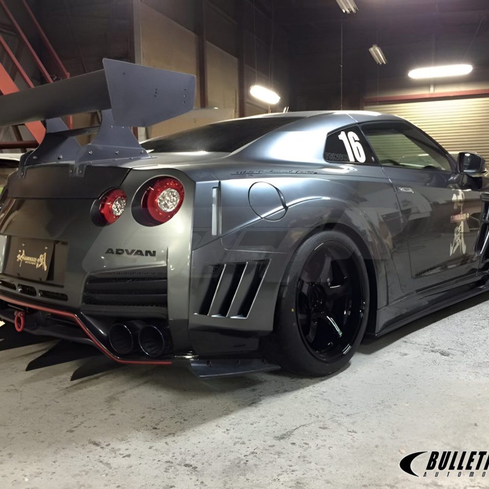 Varis Rear Wide Fender Air Shroud (for KAMIKAZE-R Super Sonic Ver