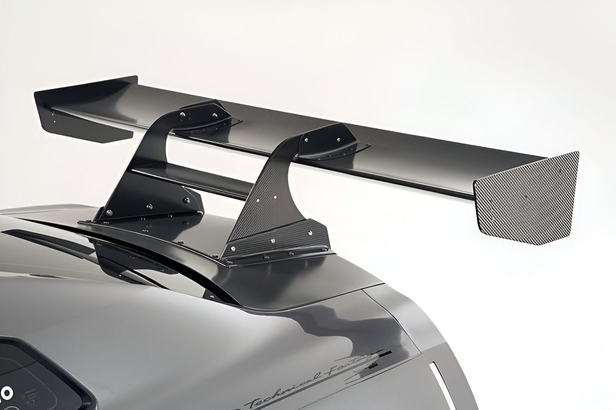 Varis Kamikaze-R GT-Wing for CBA-R35 / DBA-R35 Nissan GT-R
