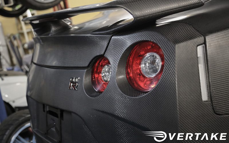 Overtake Dry Carbon Trunk Lid-0