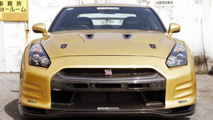 Top Secret Gold GT-R