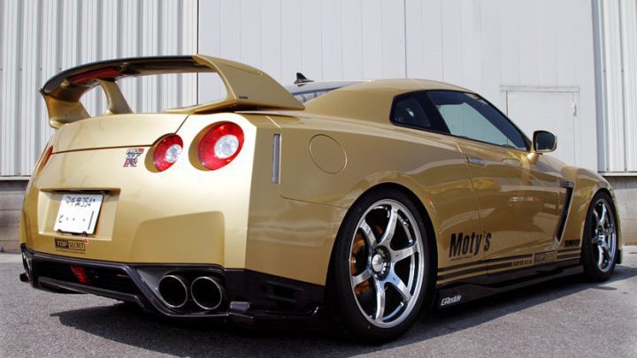 Shop Car Spotlight - Top Secret Gold GT-R