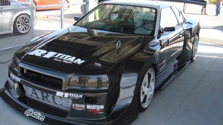 Shop Car Spotlight - Amuse Carbon-R (BNR34)