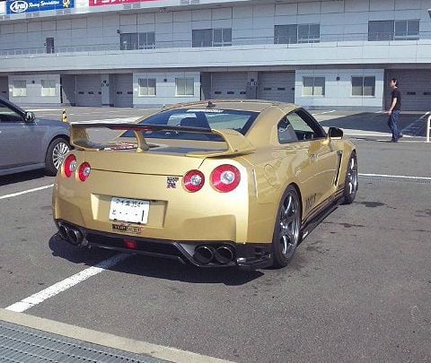 Top Secret Gold GT-R