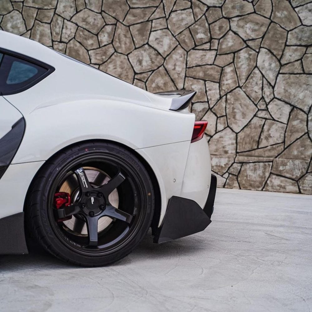 Advan Racing GT Beyond Wheel Set with Center Caps for A90 / A91