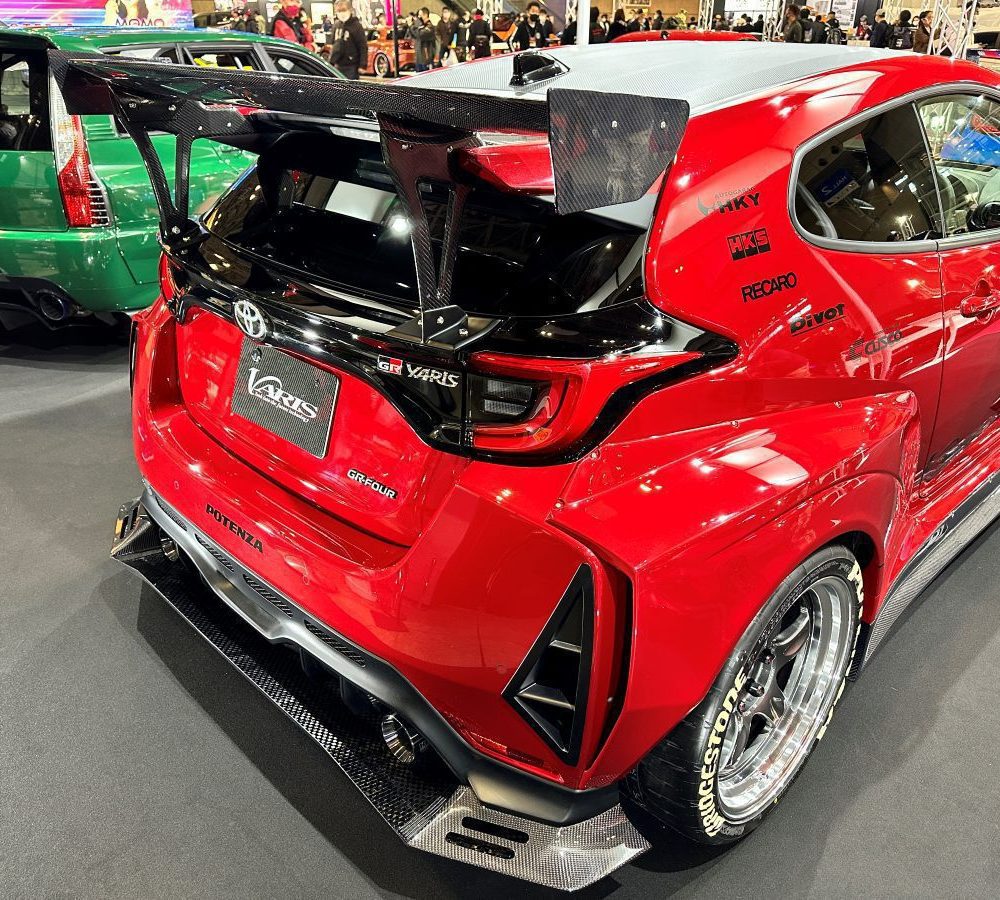 赤エアロ、ウィザロ、ホバー、ワルキューレボルト、ドラスト、ブラキオ Varis KAMIKAZE Street Rear Bumper Duct Cover for XP210 Toyota GR