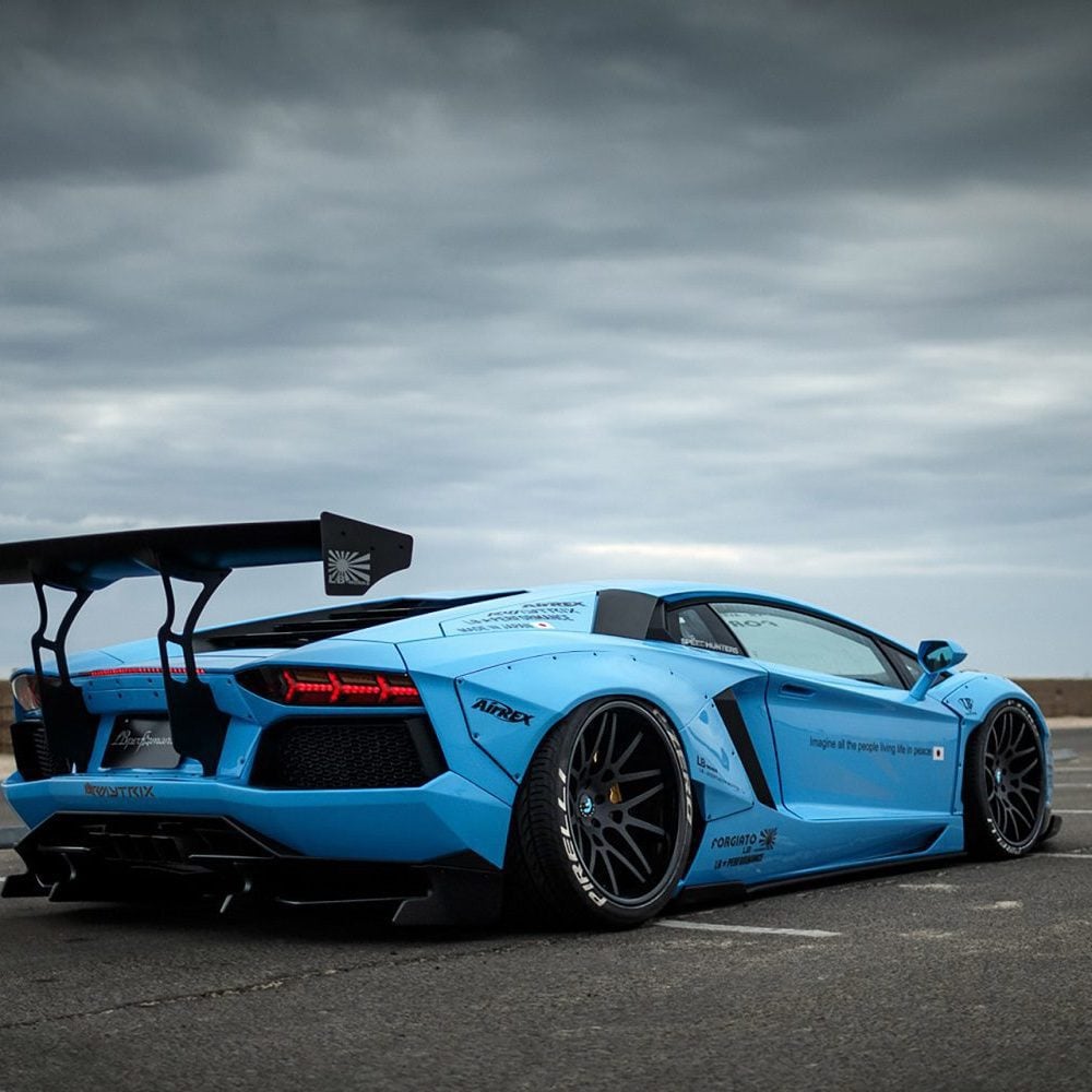 LIBERTY WALK LB★Light Blue Bright Blue Liberty Walk Nissan GT-R Posing