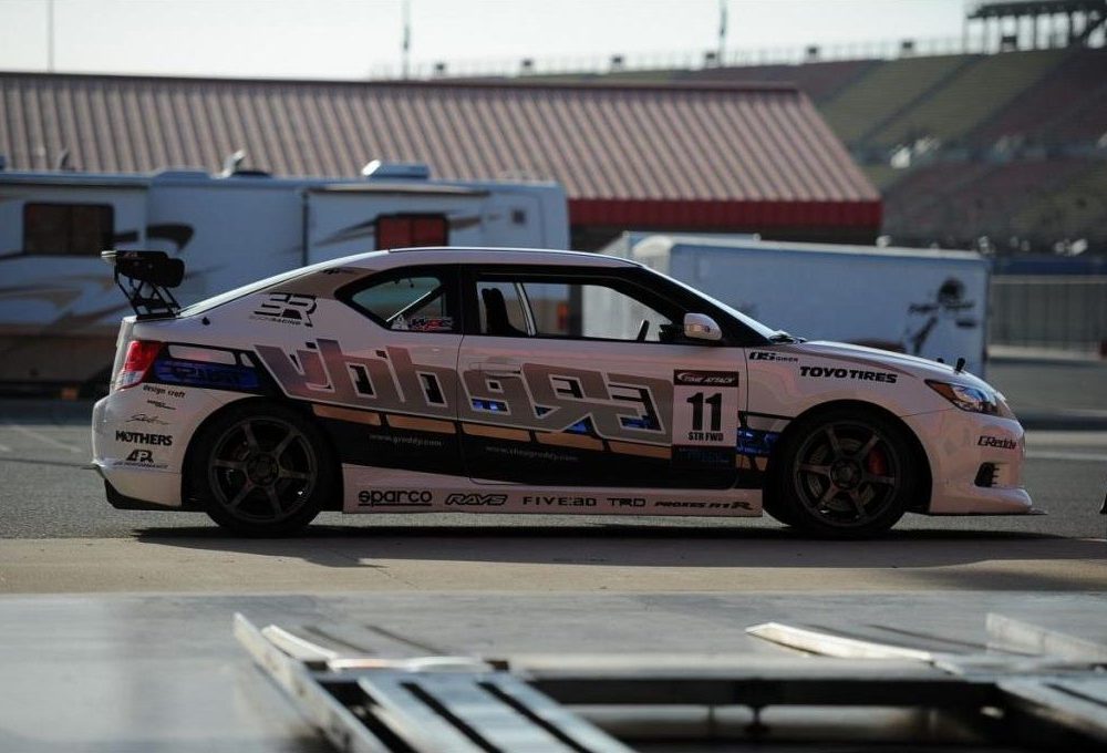 APR Universal GTC-200 Carbon Fiber Adjustable Wing main image 0