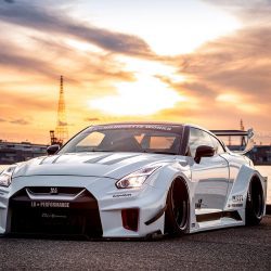 LB-Silhouette-WORKS-GT-NISSAN-
