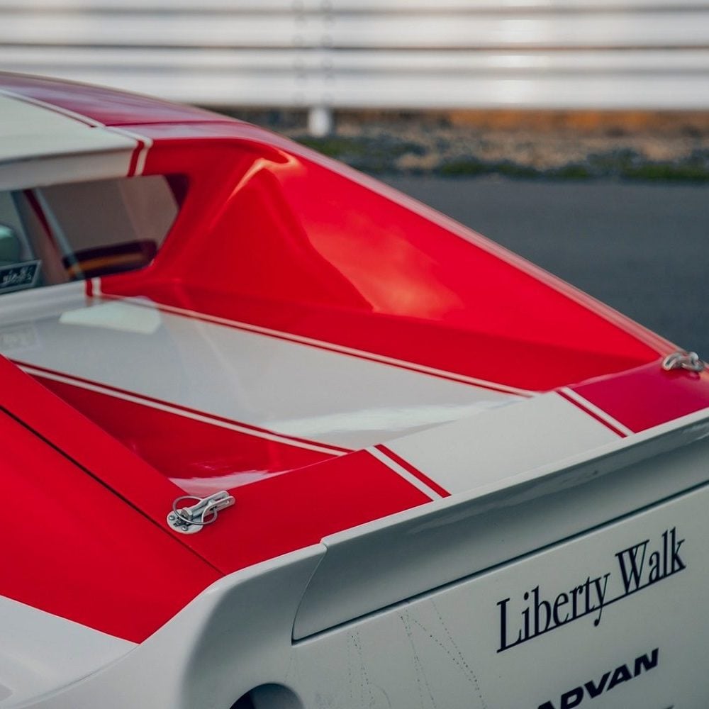 Liberty Walk LB-WORKS Trunk Gate w/ Ducktail Spoiler for S30 Datsun 240Z Installed - Rear Close View