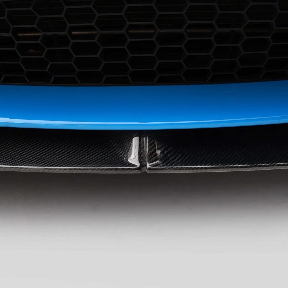 ADRO Carbon Full Body Kit for F82 / F83 BMW M4, Front Lip Center Closeup