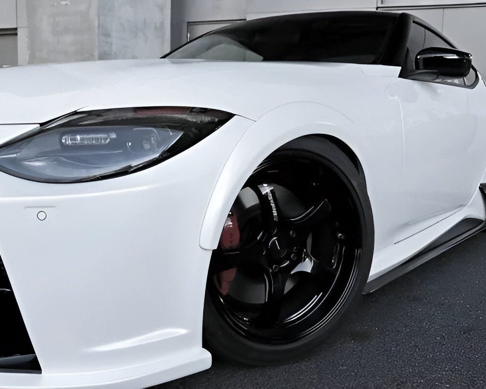 Garage Vary Low-Form Fender Trim for RZ34 Nissan Z