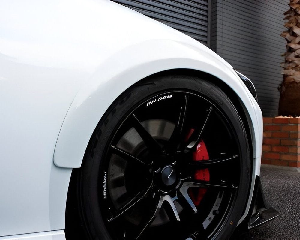 Garage Vary Low-Form Fender Trim for RZ34 Nissan Z