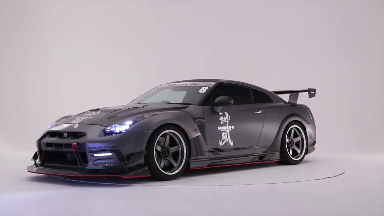 Varis KAMIKAZE-R Super Sonic Ver.2 Cooling Bonnet Hood for CBA-R35