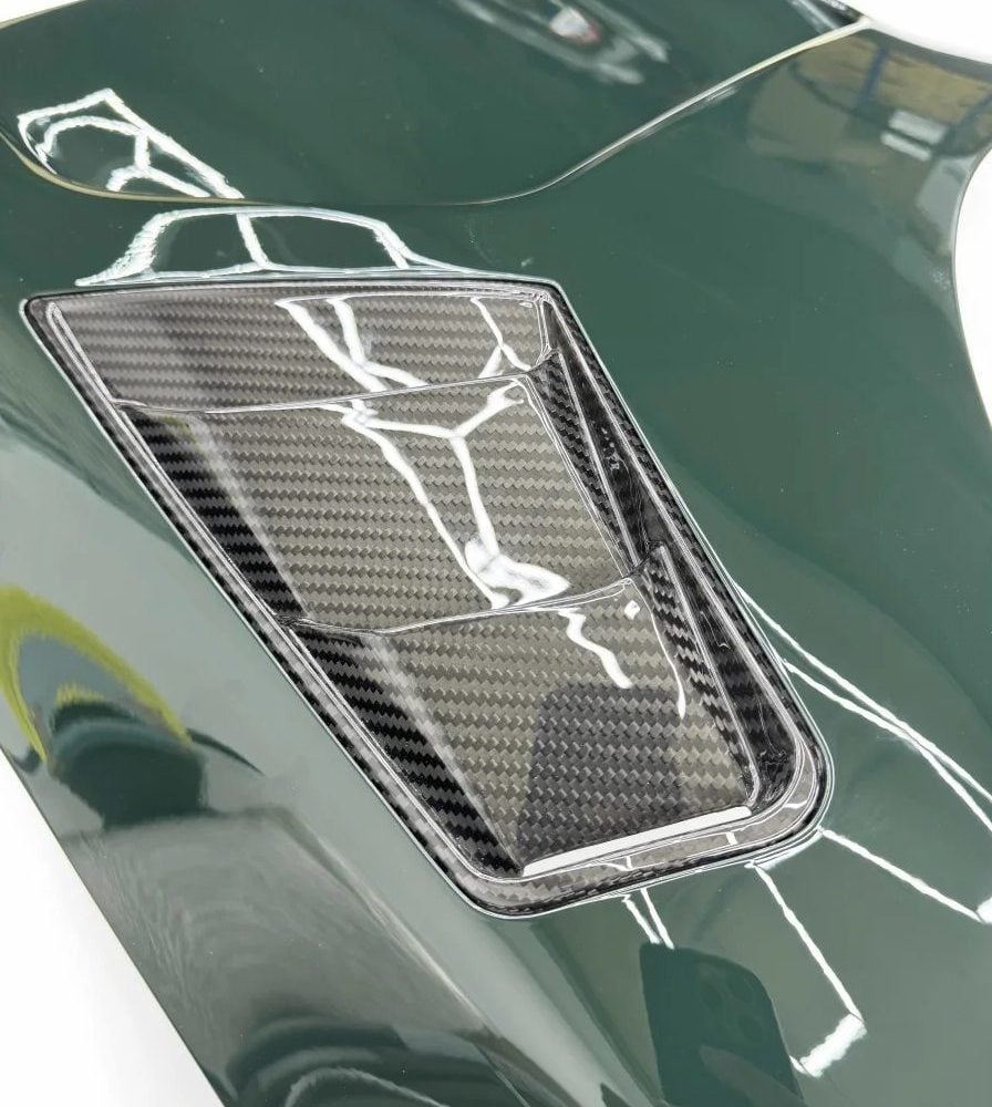 Alpha-N Carbon Front Fenders for G8X BMW M3 / M4 in Racing Green - Closeup of Vents
