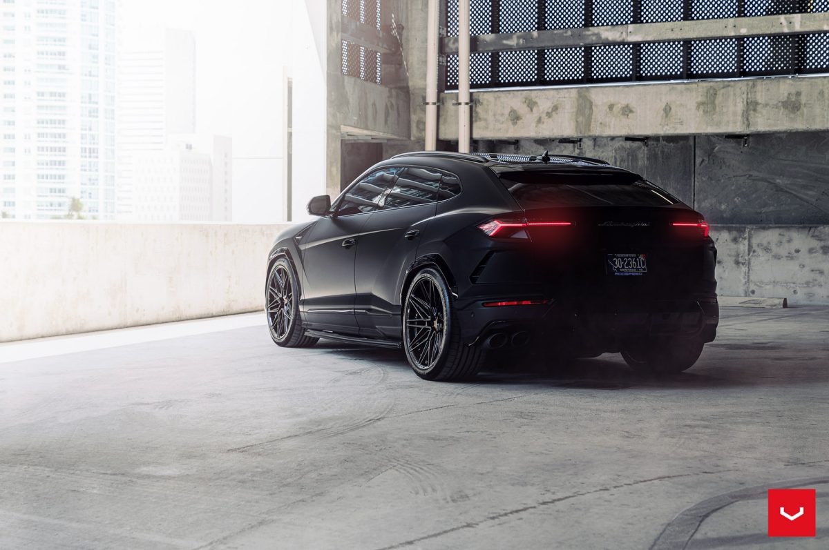 Matte Black Lamborghini Urus - Vossen Hybrid Forged Series HF-7 Wheels Image 12