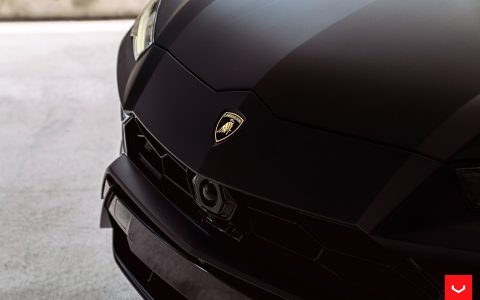 Matte Black Lamborghini Urus - Vossen Hybrid Forged Series HF-7 Wheels Image 5