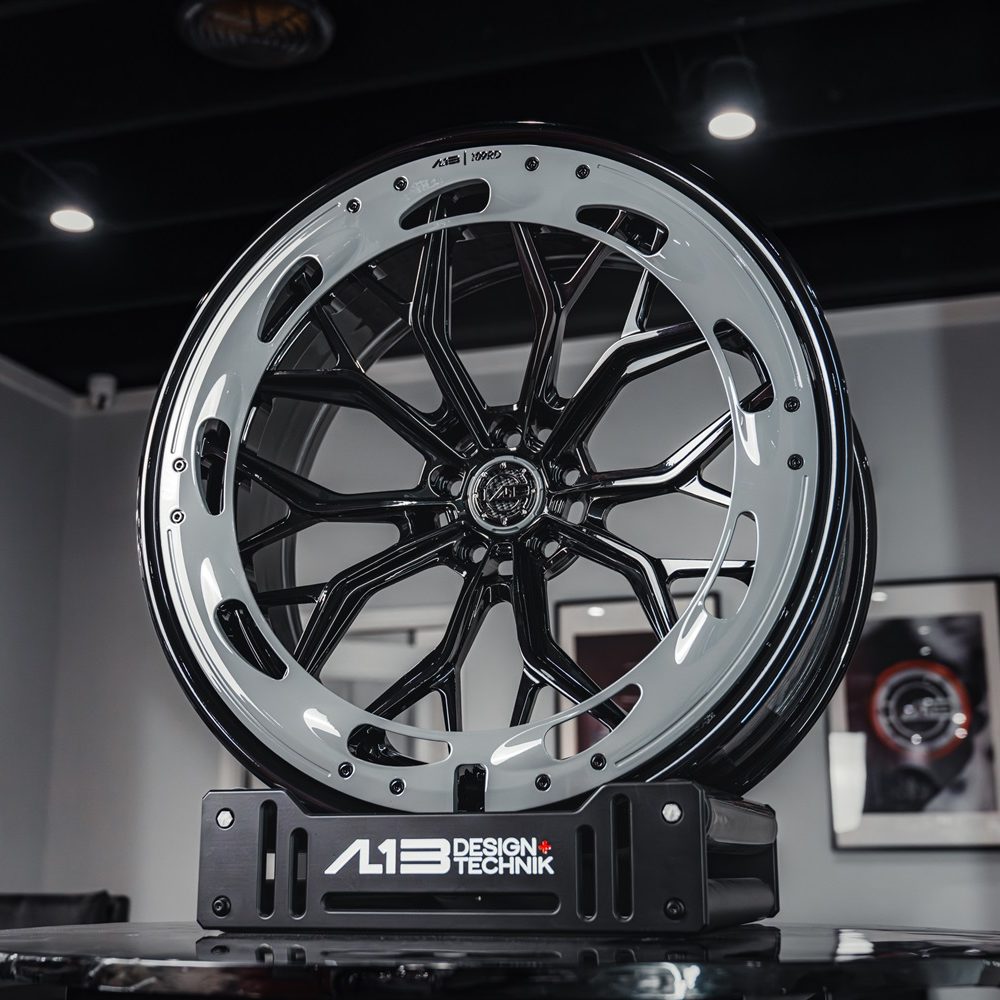 AL13 AERO R80-109RD Four-Piece Wheel - Front View