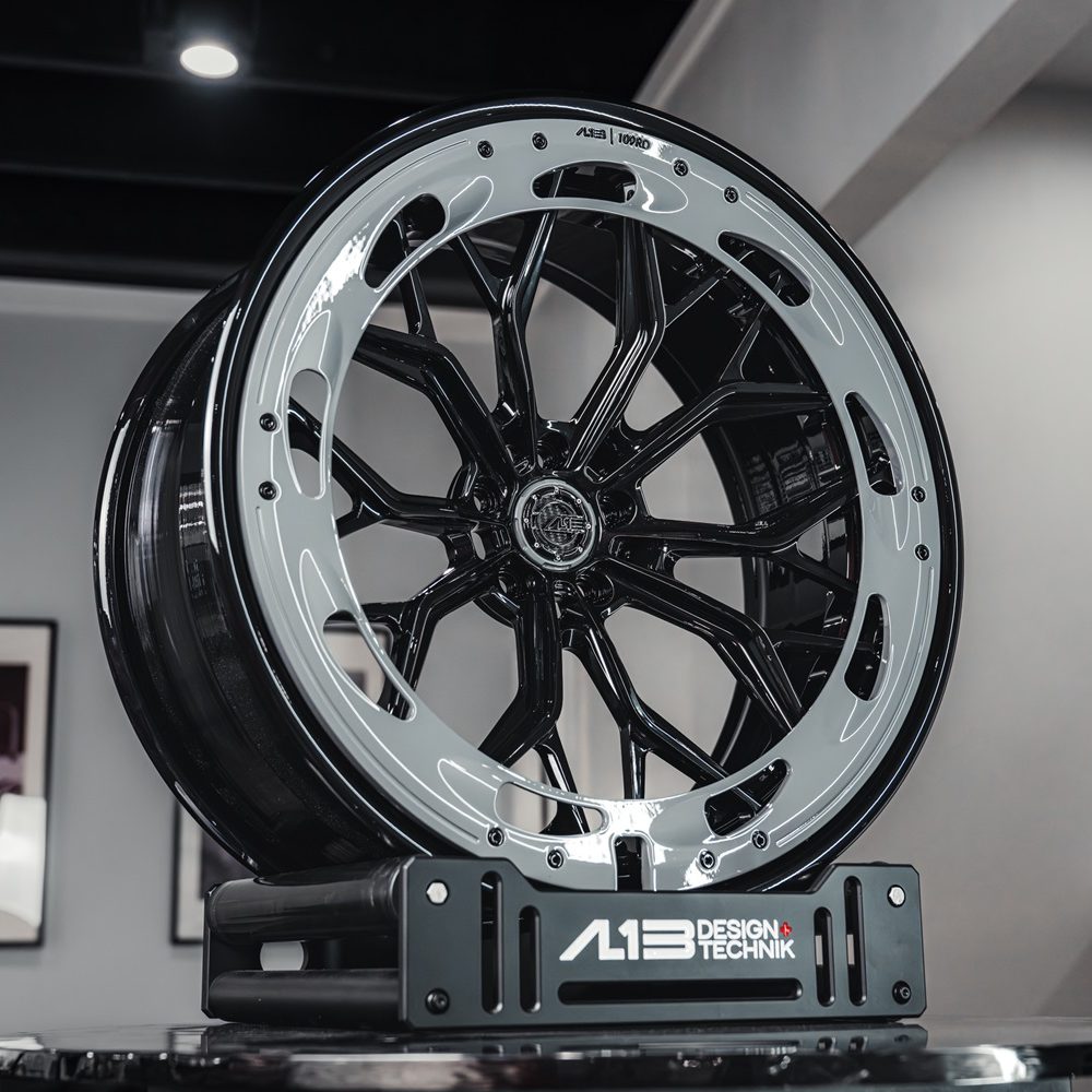 AL13 AERO R80-109RD Four-Piece Wheel - Front Low View