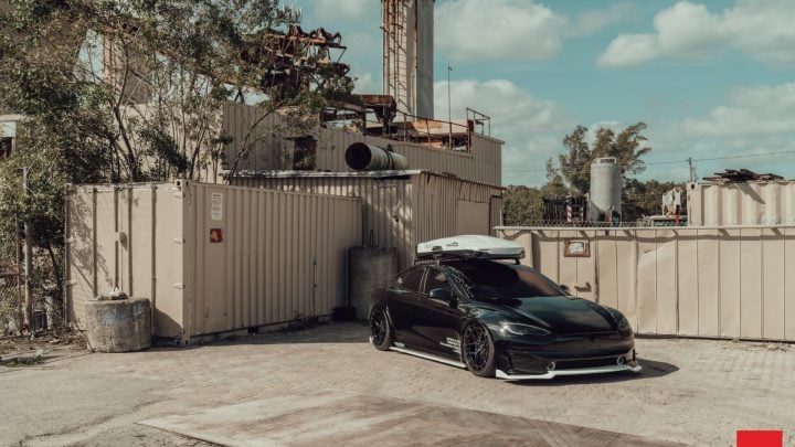 Black Bagged Tesla Model S Plaid - Vossen Hybrid Forged HFX-1 Wheels in Gloss Black Image 1