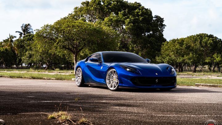 Blu Tour De France Ferrari 812 Superfast - Vossen Forged S21-02 Wheels in Gloss Clear Image 18