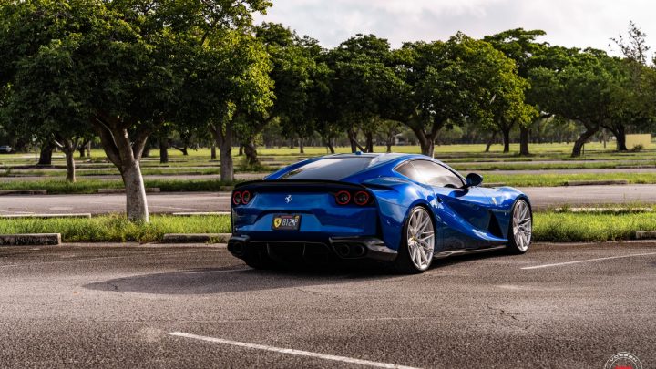 Blu Tour De France Ferrari 812 Superfast - Vossen Forged S21-02 Wheels in Gloss Clear Image 19