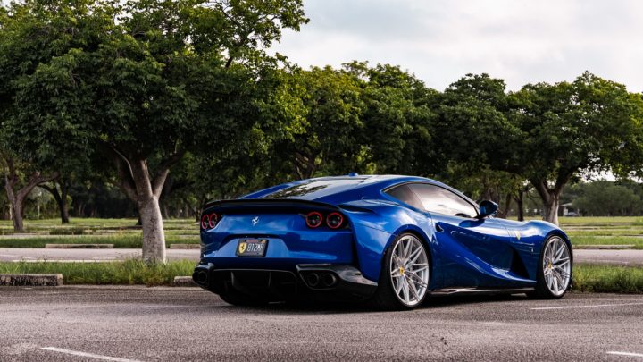 Blu Tour De France Ferrari 812 Superfast - Vossen Forged S21-02 Wheels in Gloss Clear Image 22