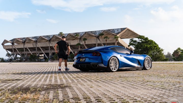 Blu Tour De France Ferrari 812 Superfast - Vossen Forged S21-02 Wheels in Gloss Clear Image 6
