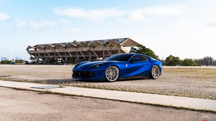 Blu Tour De France Ferrari 812 Superfast - Vossen Forged S21-02 Wheels in Gloss Clear Image 9