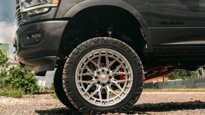 Dodge RAM 2500 - Hybrid Forged HFX-1 (8-Lug) Wheels in Silver Polished Image 13