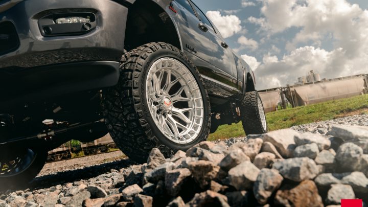Dodge RAM 2500 - Hybrid Forged HFX-1 (8-Lug) Wheels in Silver Polished Image 2