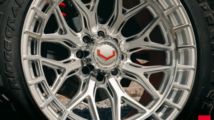 Dodge RAM 2500 - Hybrid Forged HFX-1 (8-Lug) Wheels in Silver Polished Image 3