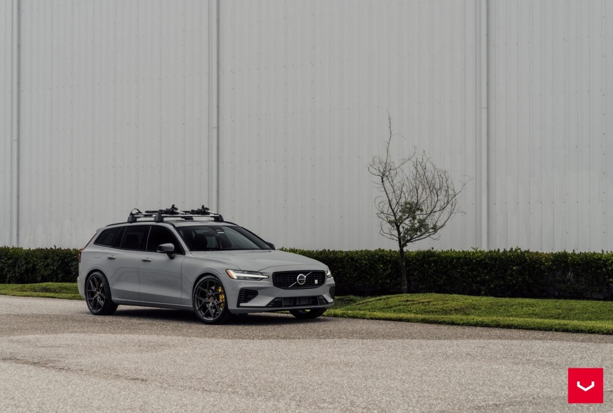 Vapour Gray Volvo V60 Polestar – Hybrid Forged HF-5 Wheels in Gloss Gunmetal