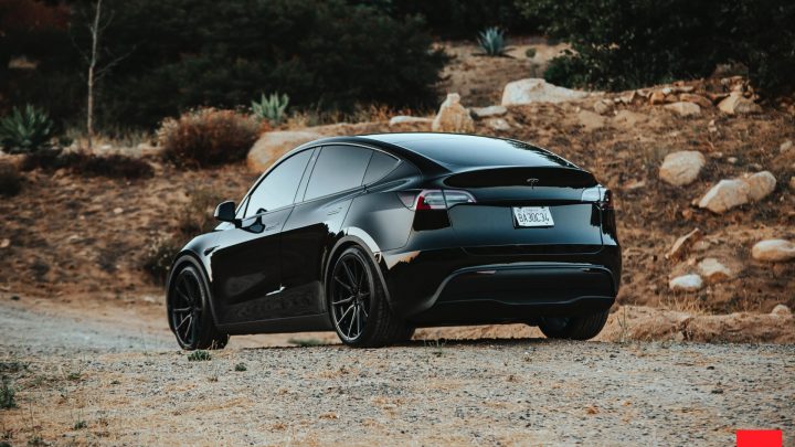 Black Tesla Model Y - Vossen HF-3 Wheels in Satin Black
