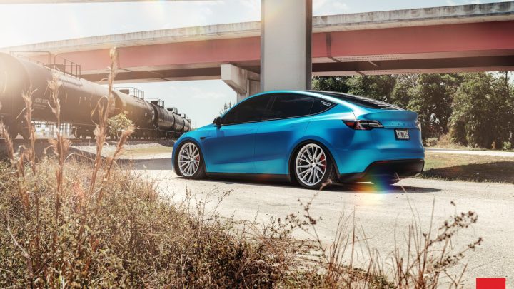 Blue Tesla Model Y - Vossen HF-4T Wheels in Satin Silver