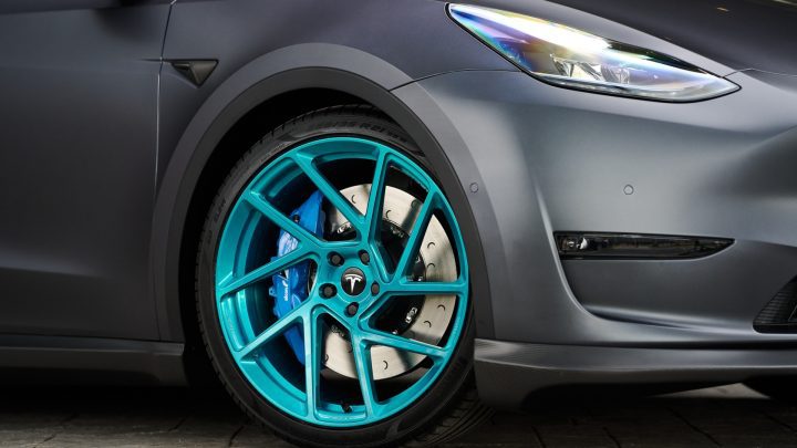 Tesla Model Y – Novitec x Vossen NV2 Wheels in Fountain Blue
