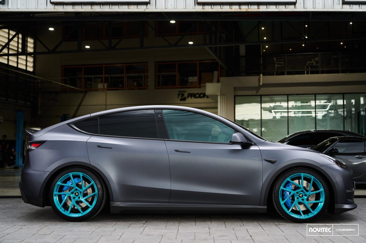 Tesla Model Y – Novitec x Vossen NV2 Wheels in Fountain Blue