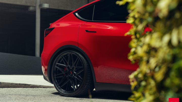 Red Tesla Model Y - Vossen HF-7 Wheels in Gloss Black