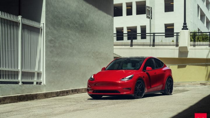 Red Tesla Model Y - Vossen HF-7 Wheels in Gloss Black