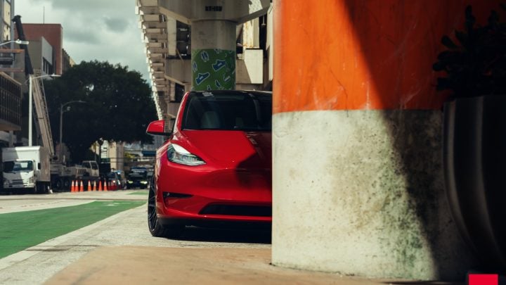Red Tesla Model Y - Vossen HF-7 Wheels in Gloss Black